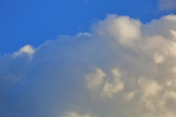Picturesque textured clouds in the sky at the daytime