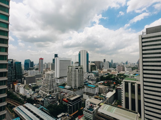 Fototapeta na wymiar View of cityscape building and blue sky 
