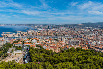 Fototapeta na wymiar Marseille mer panorama ville