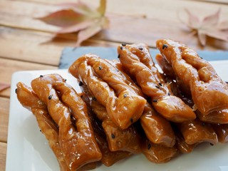 한국의 전통과자 약과와 단풍잎, 한과 