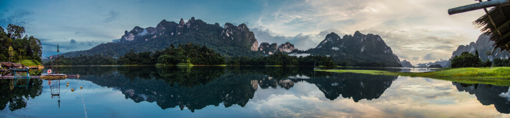 Fototapeta na wymiar Khao Sok lake views in national park in Thailand