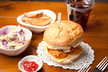 Fototapeta na wymiar Hamburger on a plate