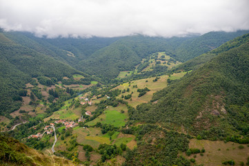 Fototapeta na wymiar Valle de Liébana
