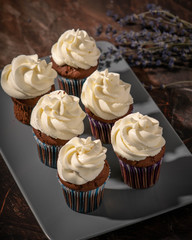 brown cheesecake cream cupcake