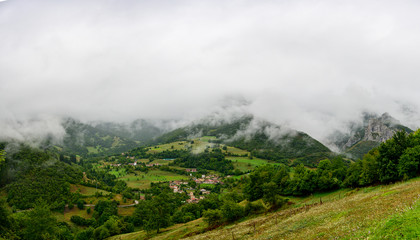 Fototapeta na wymiar Valle de Liébana