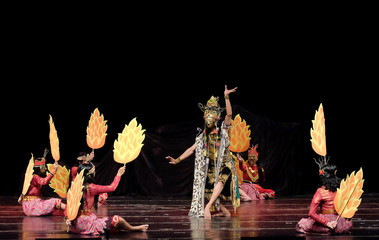 Tari Topeng Panji / Panji Traditional Dance. Traditional mask dance "Smara Dahana" from Malang, East Java, Indonesia.