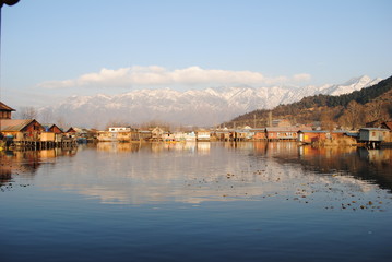 Fototapeta na wymiar Splendid View Of Dal Lake Kashmir