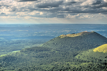 Fototapeta na wymiar Panorama from the Puy de Dome, France