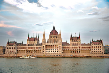 Fototapeta premium Hungarian Parliament Building