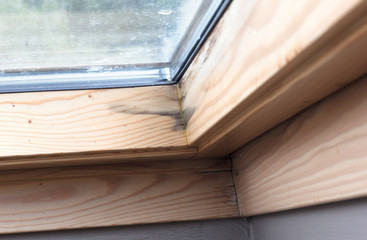 Roof window after leaking