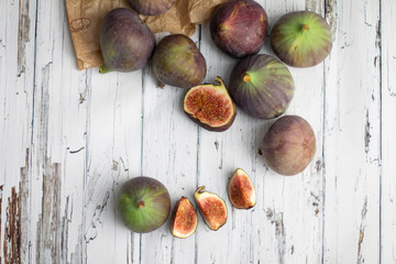  figs on a dark background, paleo diet, still life