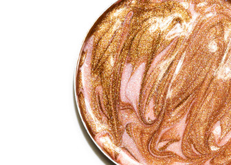  Schimmer Highlighter in Kupfer, Rosa und Gold in kleinem Topf auf weissem Hintergrund