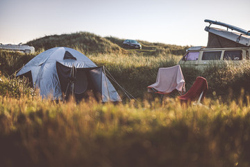 Camping - Zelt zwischen Dünen in Vejers bei Esberg in Dänemark