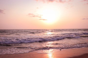Obraz premium beautiful ocean at sunset background