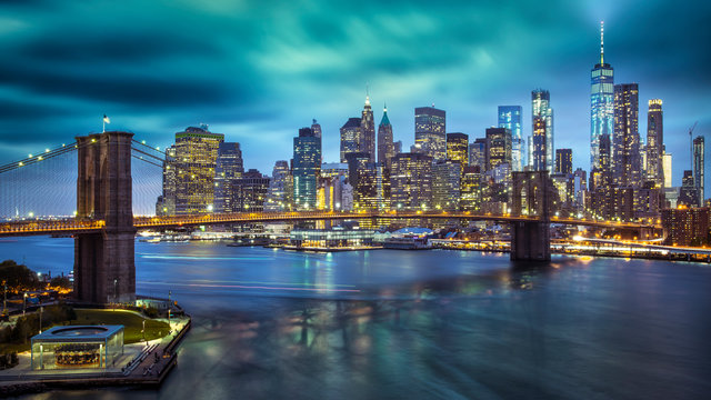 a magnificent view of the lower Manhattan and Brooklyn Bridge, New York City