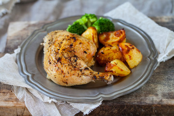 Roast chicken with potatoes