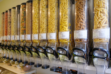 Zero Waste, verpackungsfreie Behältnisse mit Lebensmitteln