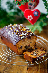 Sticky spicy ginger cake in Christmas setting