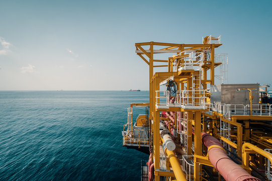 Side view of FPSO vessel and deck