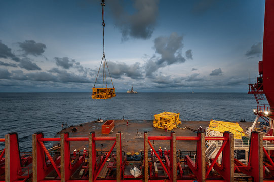 Shifting of heavy load at offshore