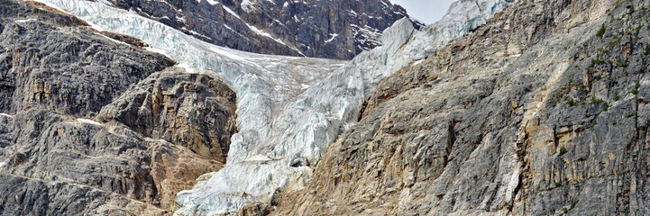 Fototapeta na wymiar Angel Glacier on Mount Edith Cavell in Jasper National Park