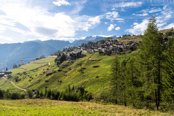 Fototapeta na wymiar Chamois - Valle D'Aosta, Italia
