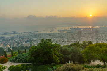 Fototapeta premium Sunrise view of downtown Haifa, the port, and the bay