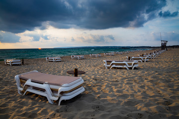 paisaje de playa de formentera e ibiza, con agua azul turquesa