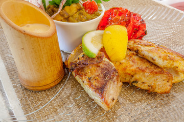 pavés de poisson et légumes poêlés 