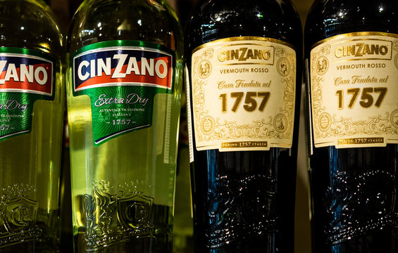 「Cinzano」の画像 367 件の Stock 写真、ベクターおよびビデオ Adobe Stock