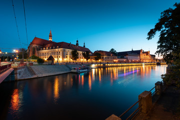 Obraz premium blue hour in wroclaw