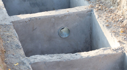 Building a new house for tourism - Resevoir for the toilet - Madagascar