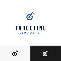 Simple target symbol logo with a flag hit the middle