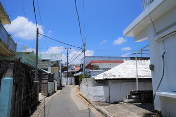 伊良部島の路地裏