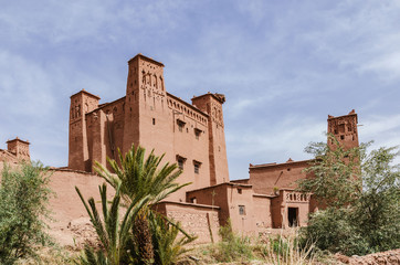 Fototapeta na wymiar UNESCO World Heritage Site, Amazing view of Kasbah Ait Ben Haddou near Ouarzazate in the Atlas Mountains of Morocco.