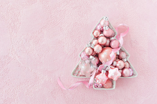 Froehlicher Hintergrund zu Weihnachten