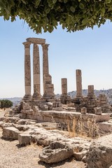 Fototapeta premium Temple of Hercules in Amman Citadel, inside the Ummayad Palace