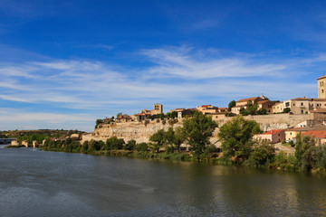 Fototapeta na wymiar Zamora,Spain,9,2013;Zamora skyline by Duero river