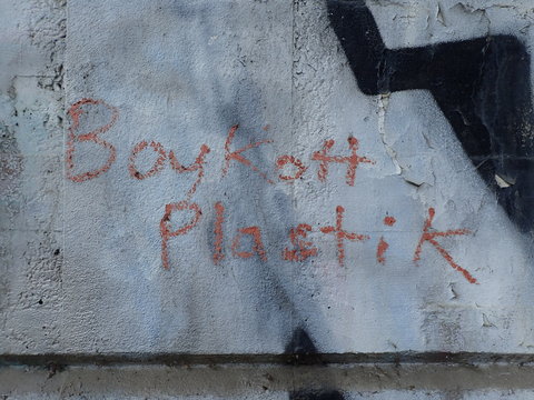 Graffiti Boykott Plastik