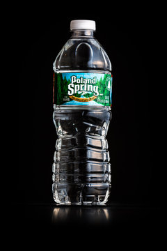 CHATHAM, NJ - JANUARY 1, 2014: Photo Of A Poland Spring Bottle. Poland Spring Is A Brand Of Bottled Water Manufactured By A Subsidiary Of Nestle And Sold In The USA