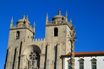 Fototapeta na wymiar The Porto Cathedral (Cathedral of the Assumption of Our Lady) or Sé do Porto, Porto, Portugal