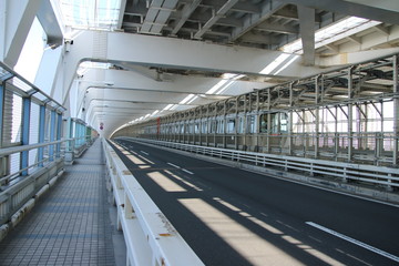 Fototapeta premium レインボーブリッジの下の風景