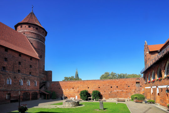 Fototapeta Dziedziniec Muzeum Warmii i Mazur w Olsztynia