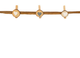 Hintergrund mit Dekoband und Holzklammern