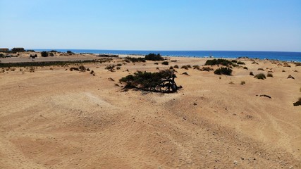 Fototapeta na wymiar Vue aérienne, Spiaggia di Piscinas, Costa Verde, Sardaigne, Italie