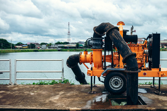 Water pump The engine diesel