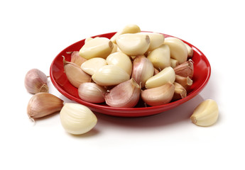 Fototapeta na wymiar fresh garlic isolated on white background 