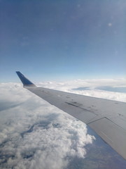Obraz premium nuages avion