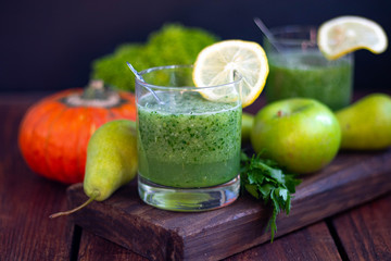 mojito cocktail with lime and mint