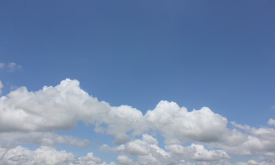 Fototapeta na wymiar blue sky clouds white natural beautiful